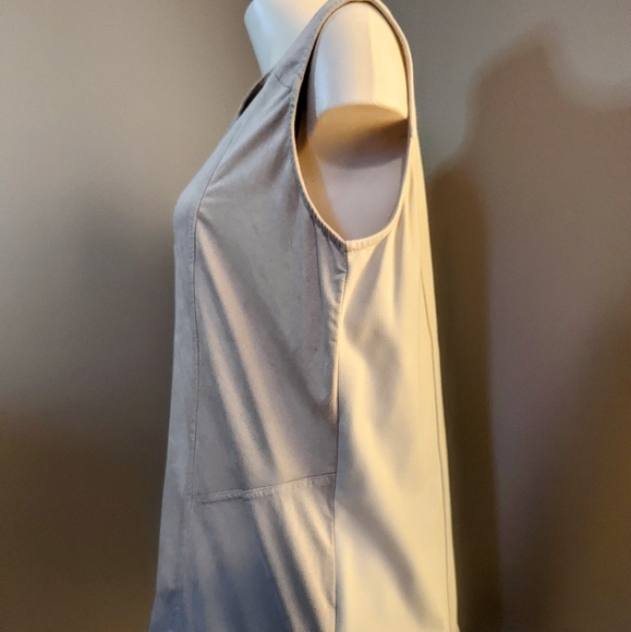 Women's | Sleeveless Top | XL - Picture 9 of 9